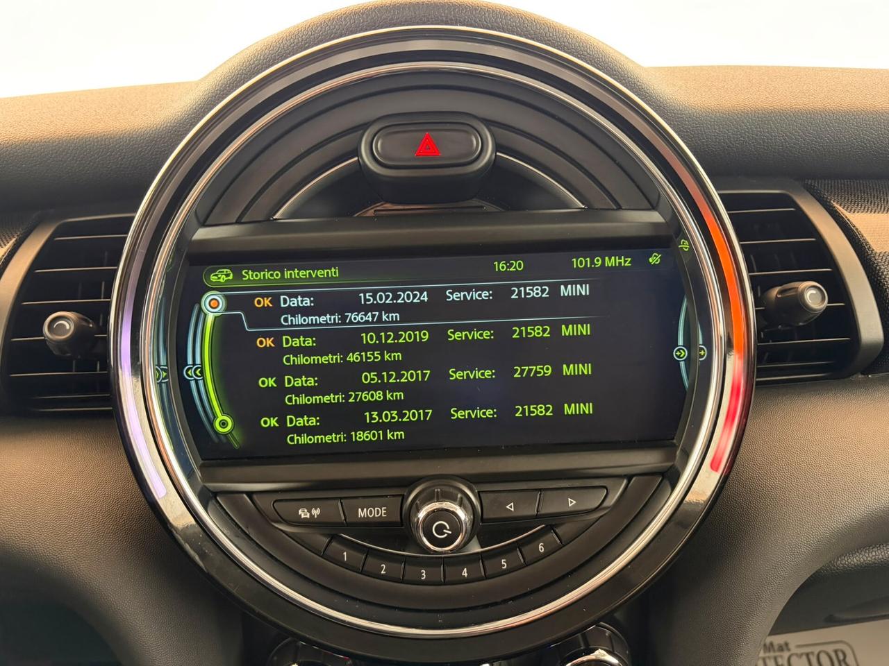Mini Cooper D 1.5 3p - NEOPATENTATI - TAGLIANDI MINI