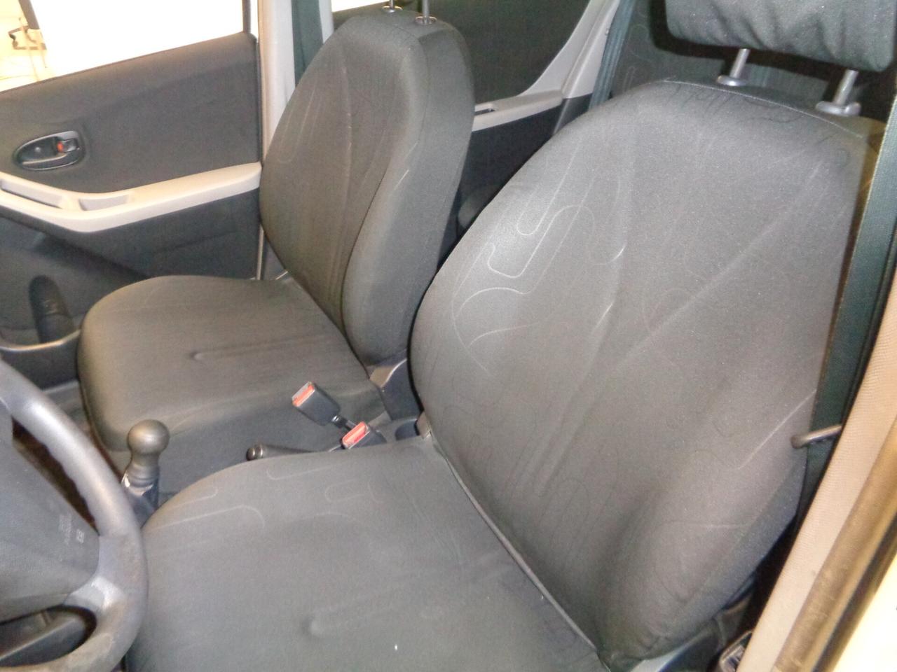 Toyota Yaris 1.0 5 porte Sol