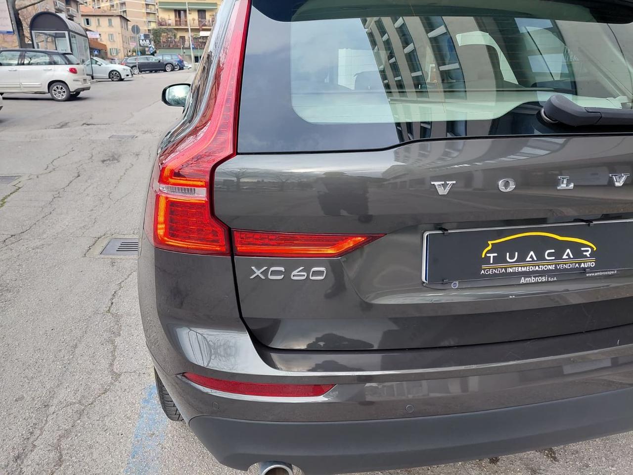 Volvo XC 60 Momentum Pro 2.0 B4 MHEV #10050