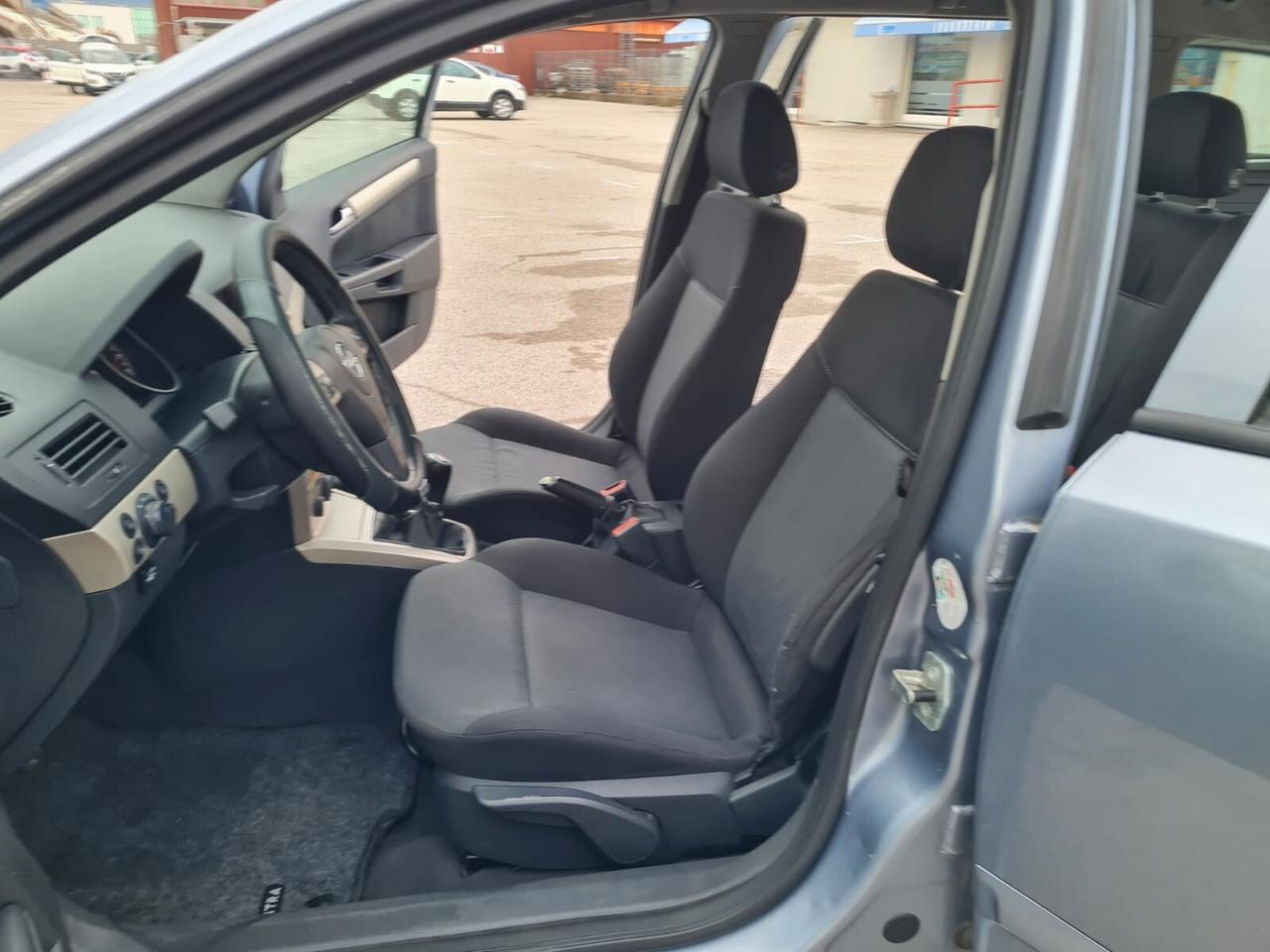 Opel Astra 1.6i GPL Cosmo LEGGI BENE
