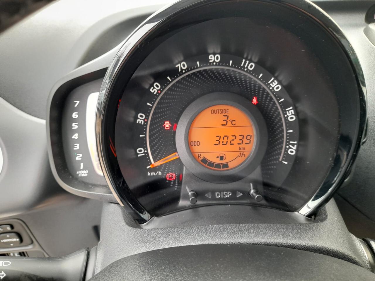 Toyota Aygo Connect 1.0 VVT-i 72 CV 5 porte x-play