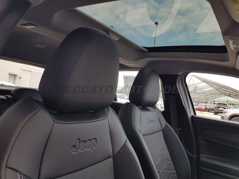 Jeep Avenger Avenger E-Hybrid Avenger Tech& Sky 1.2 110cv Dct Mhev