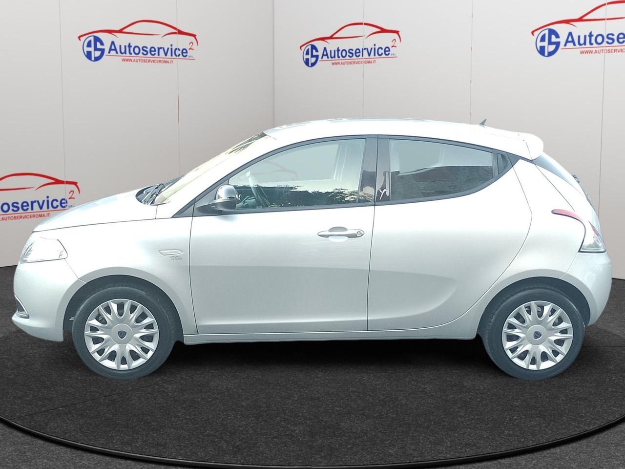 Lancia Ypsilon 5 Porte Ypsilon 1.2 8v Silver c/clima 69cv