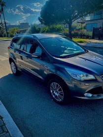 Ford Kuga 2.0 TDCI 140 CV 4WD Powershift Titanium