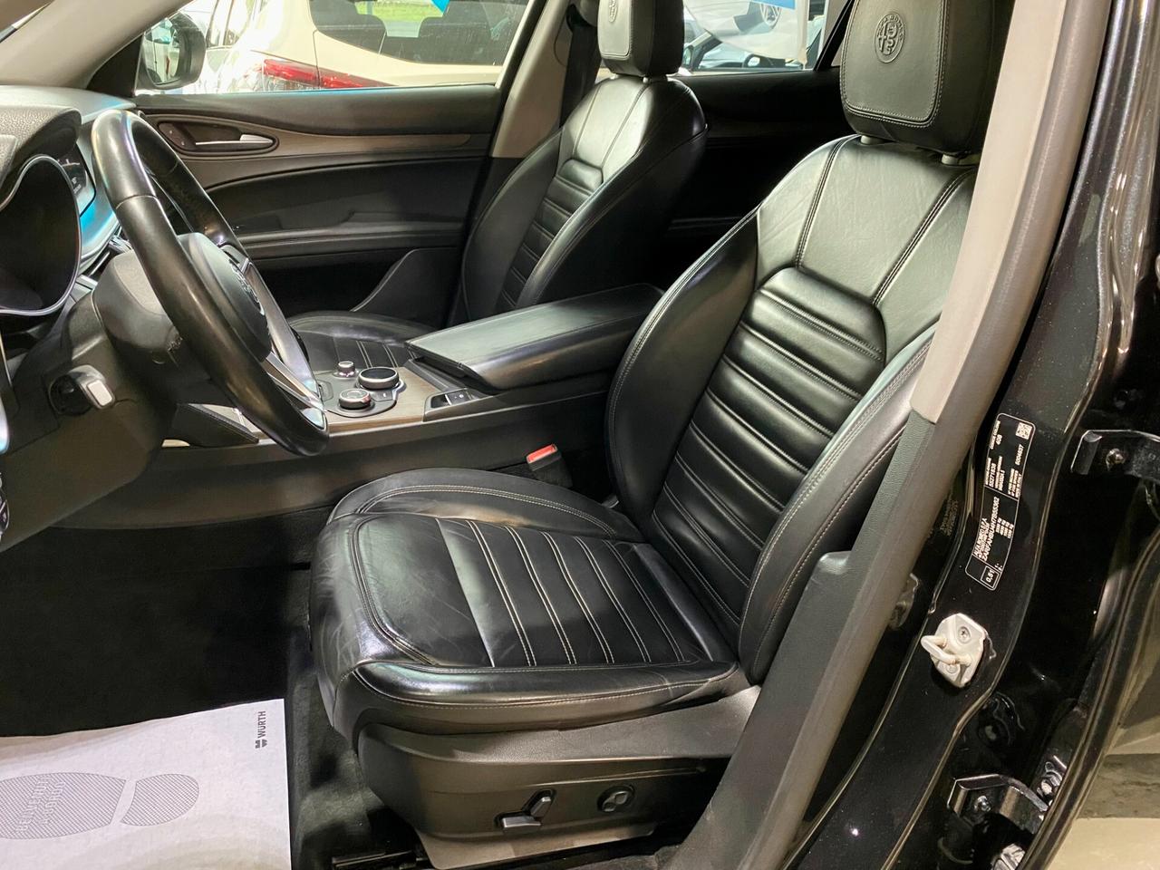 Alfa Romeo Stelvio 2.2 Turbodiesel 210 CV AT8 Q4 Executive Tetto apr.-2017