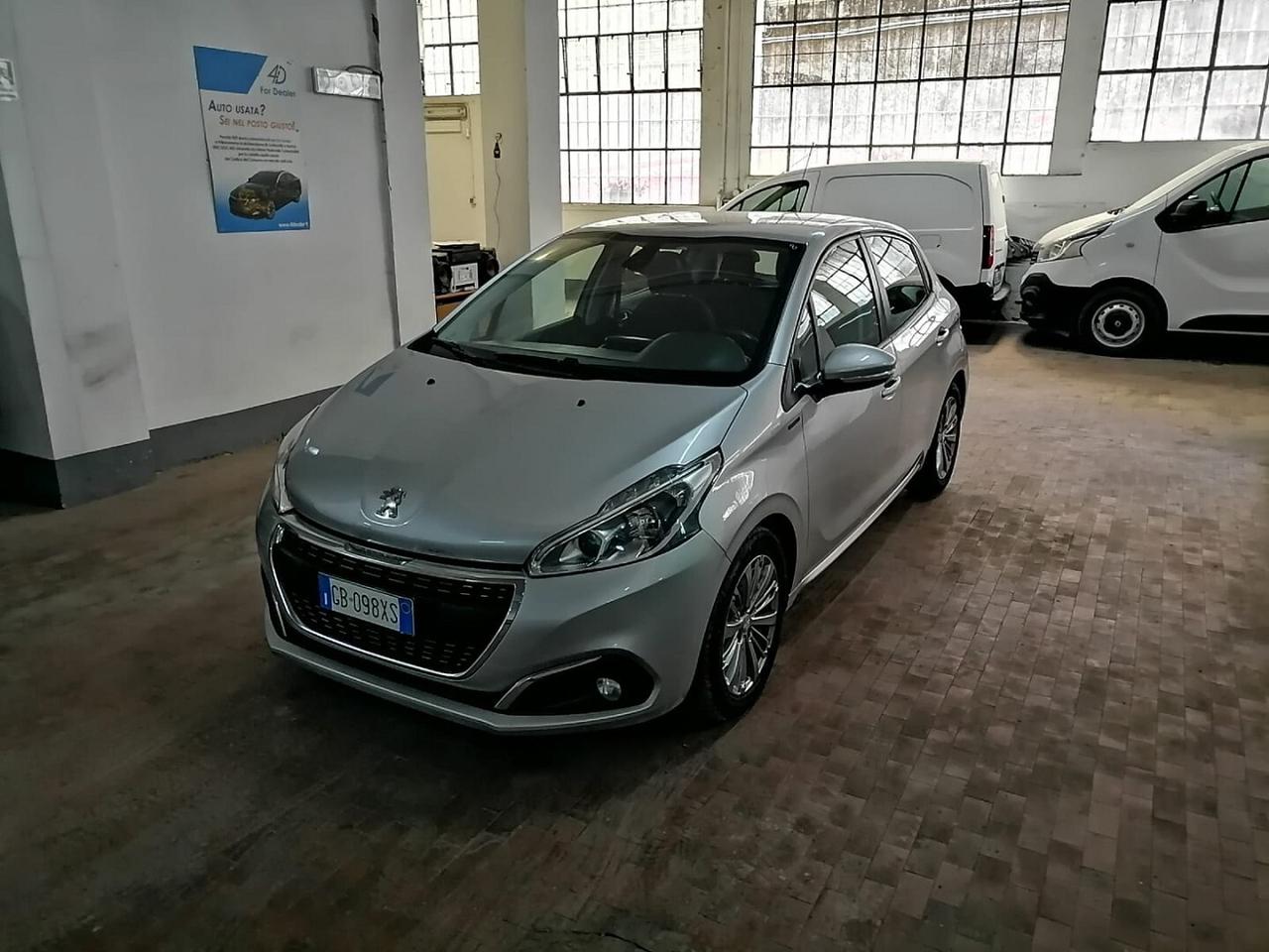 Peugeot 208 1.2 82cv 5P Allure Ok Neop.