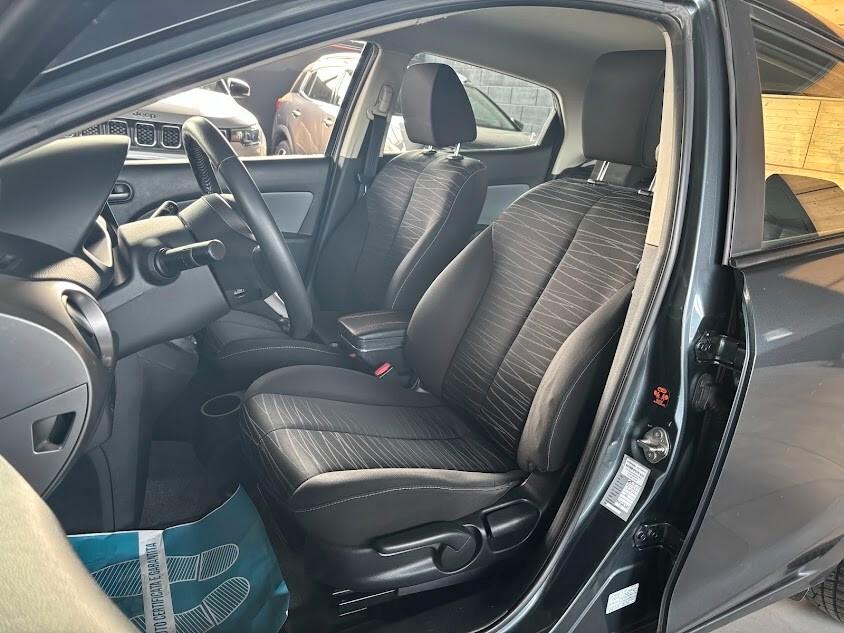 Mazda2 1.3 16V 75CV NEOPATENTATI