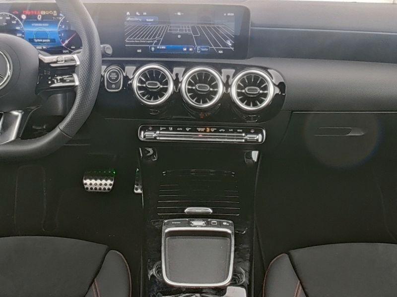 Mercedes-Benz A 180 180 Automatic AMG Line Premium