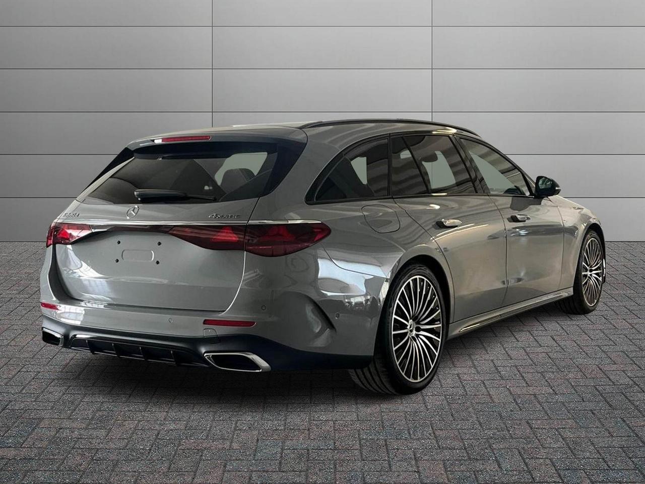 Mercedes-Benz E 220 d 4MATIC Station Wagon
