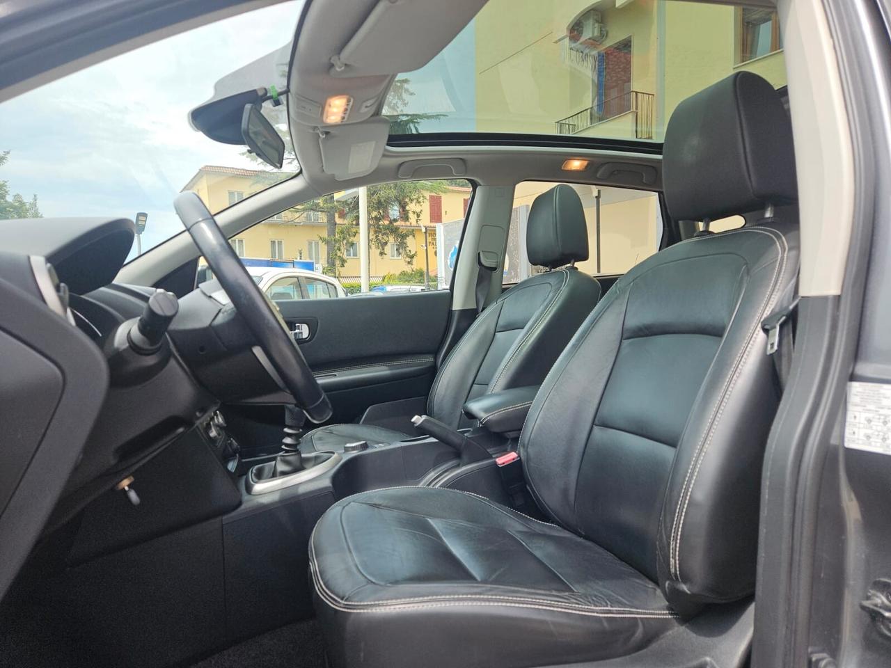 Nissan Qashqai 1.6 dCi DPF Lounge 4WD