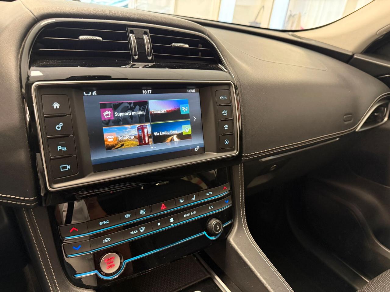 Jaguar F-Pace 2.0 D 180 CV AWD Portfolio