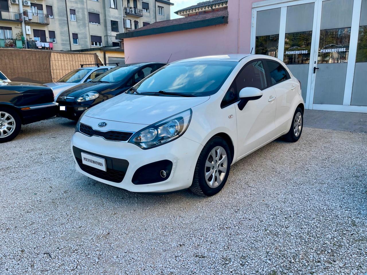 Kia Rio 1.4 CRDi Tagliandata NEOPATENTATI