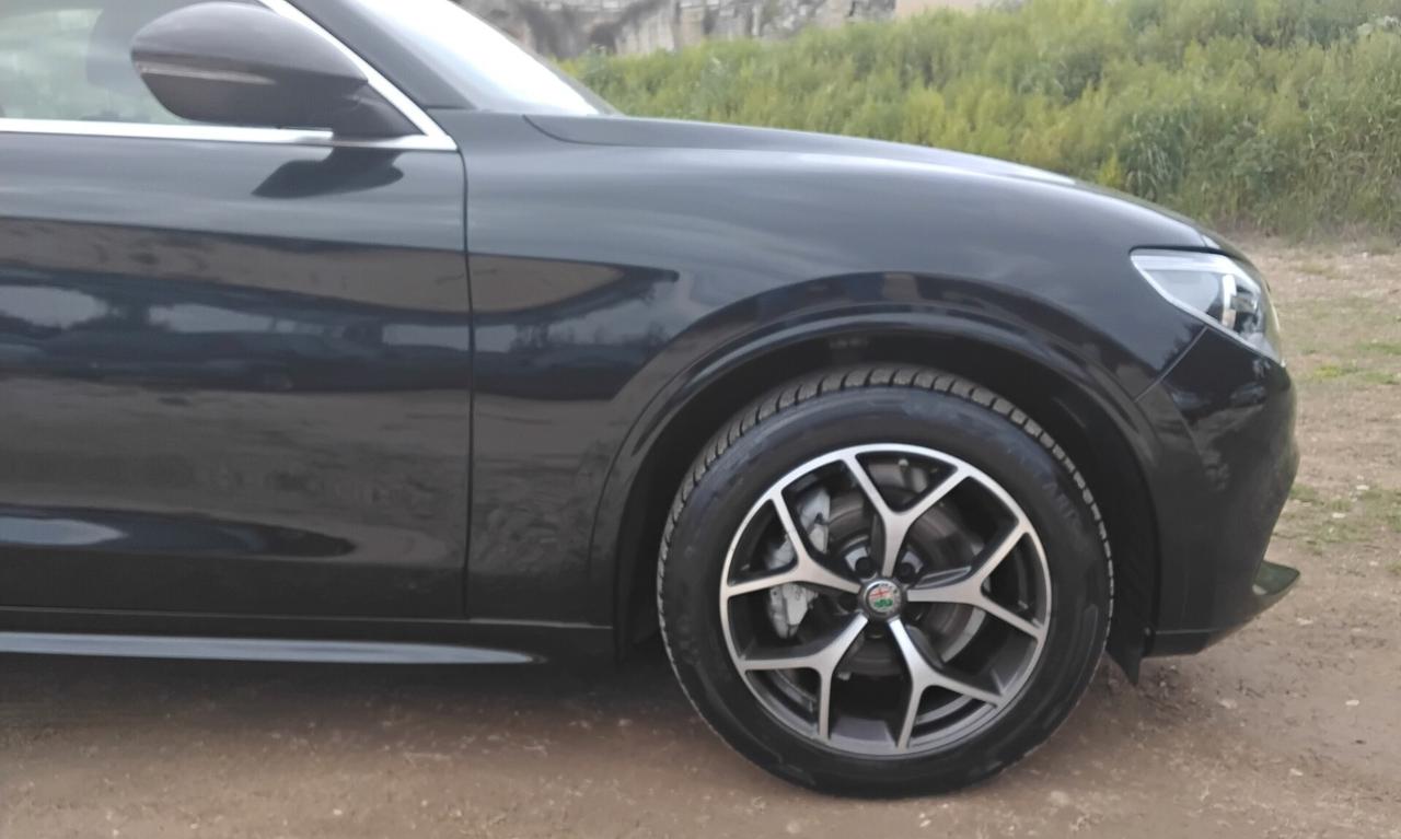 Alfa Romeo Stelvio 2.2 Turbodiesel 190 CV AT8 RWD Executive