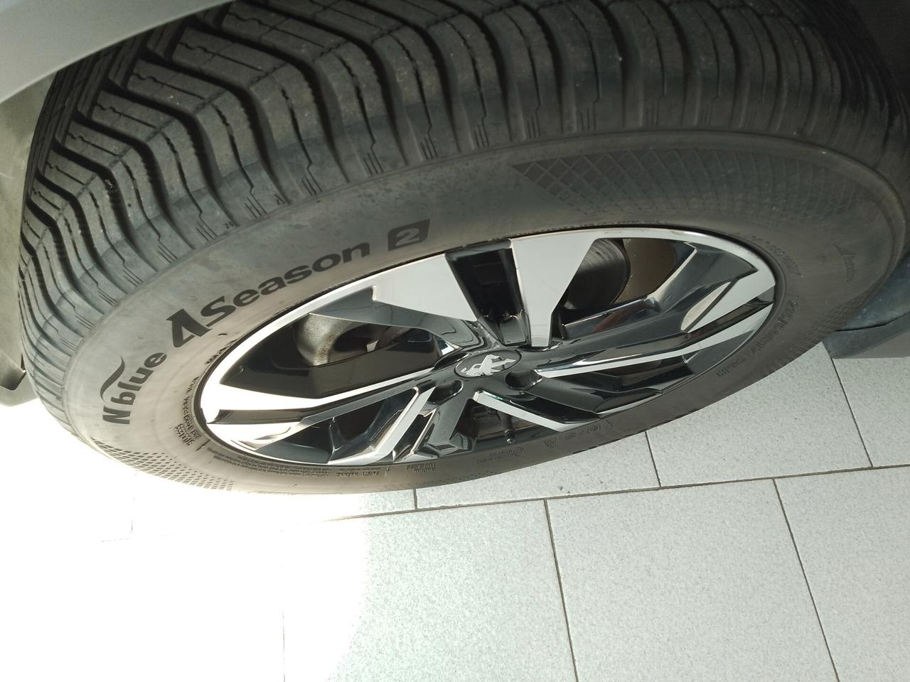 Peugeot 2008 PureTech 100 S&S Allure