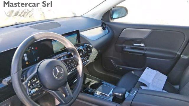 MERCEDES-BENZ GLA 180 GLA 180D Business Extra auto TG : GM513KY