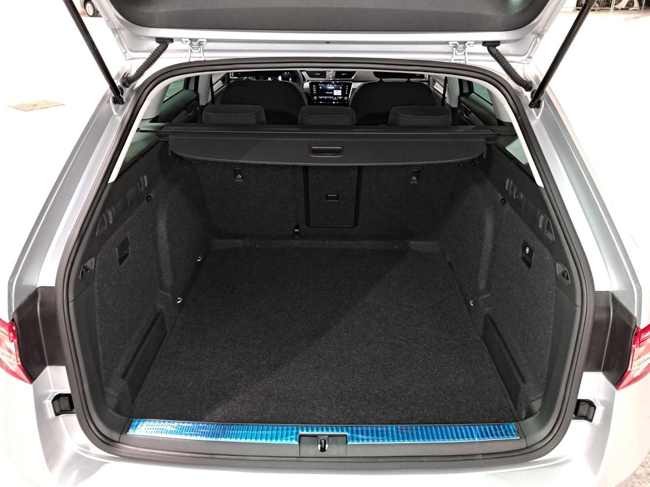 Skoda Superb 2.0 TDI EVO SCR 200CV Executive Wagon DSG Km.0