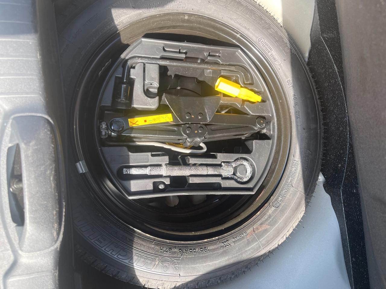 Peugeot 208 Allure