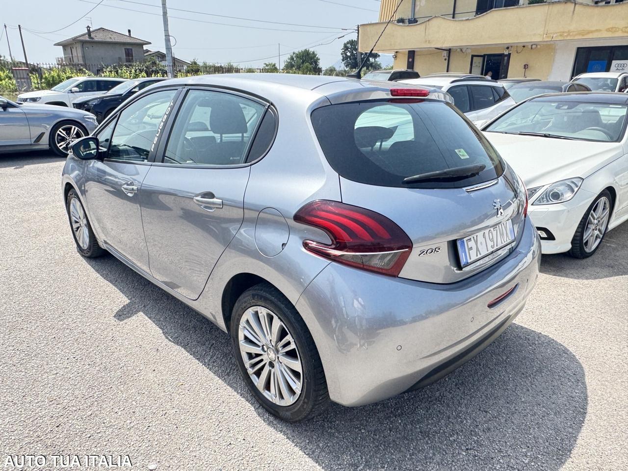 PEUGEOT 2008 1.2 BENZINA ADATTA NEOPATENTATI