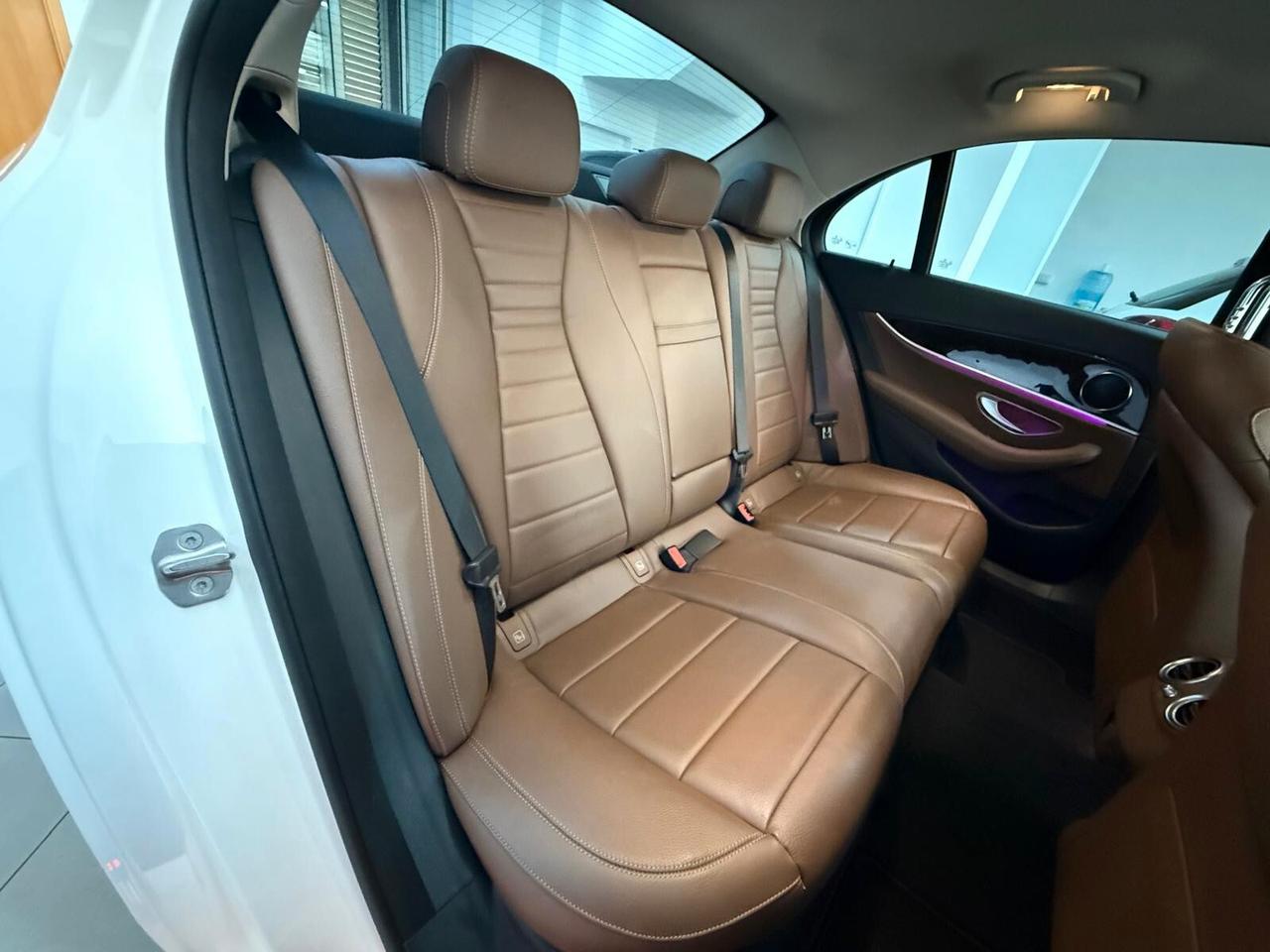 MERCEDES- BENZ KLASSE E 220 D 195 CV 4MATIC AMG PREMIUM OFFERTA