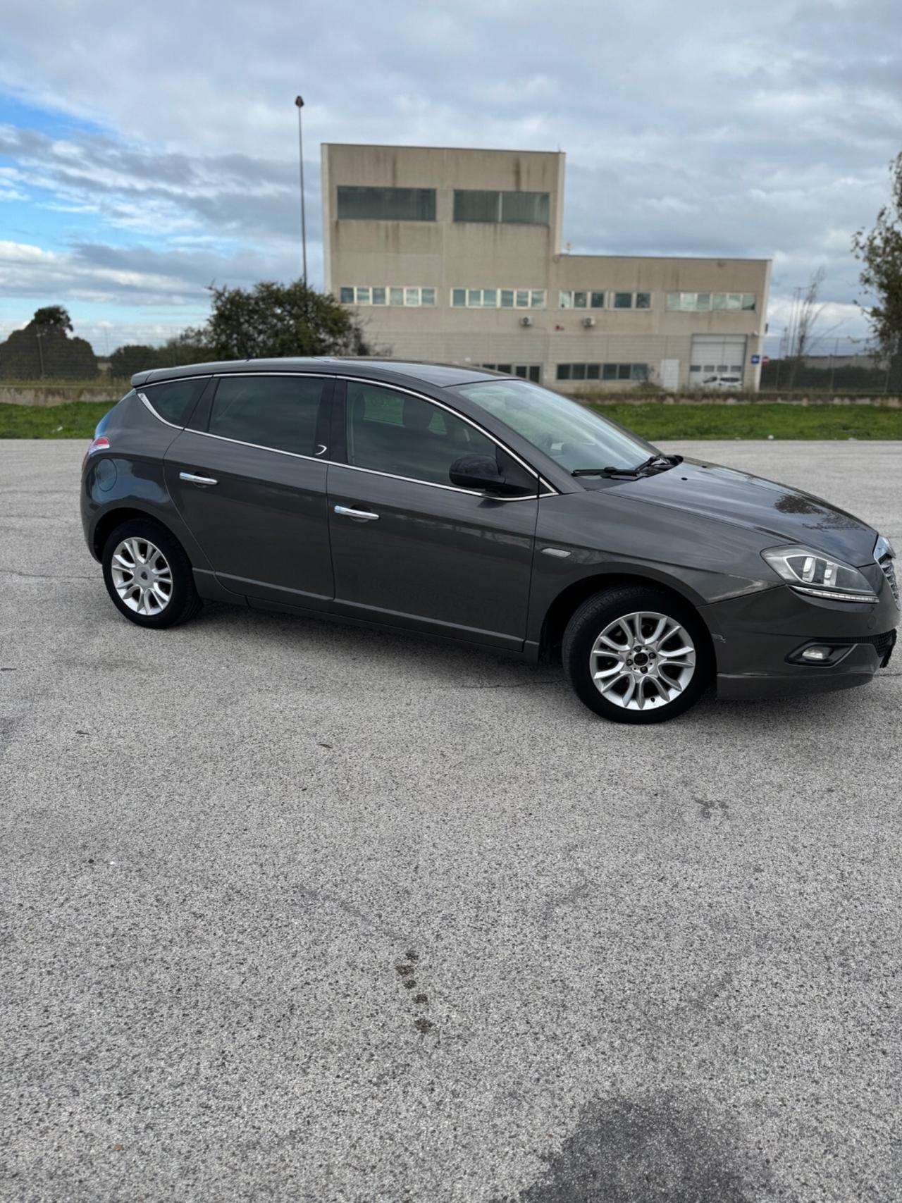 Lancia Delta 1.6 MJT DPF Silver