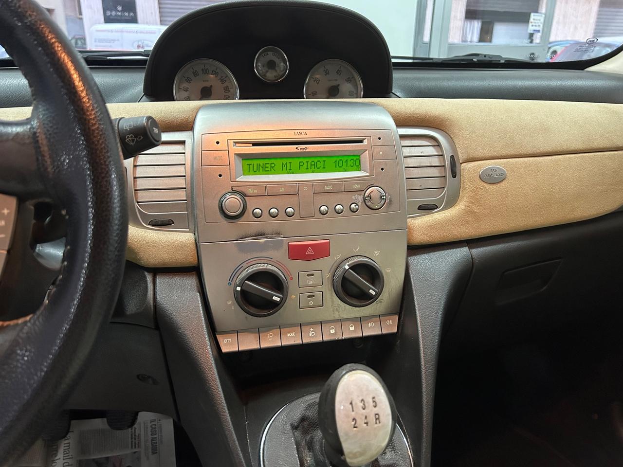 Lancia Ypsilon 1.3 MJT 75 CV Clima Neo Patentati