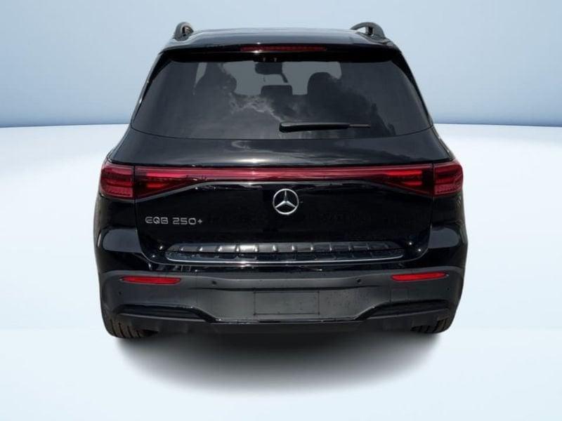 Mercedes-Benz EQB 250+ AMG Line Advanced