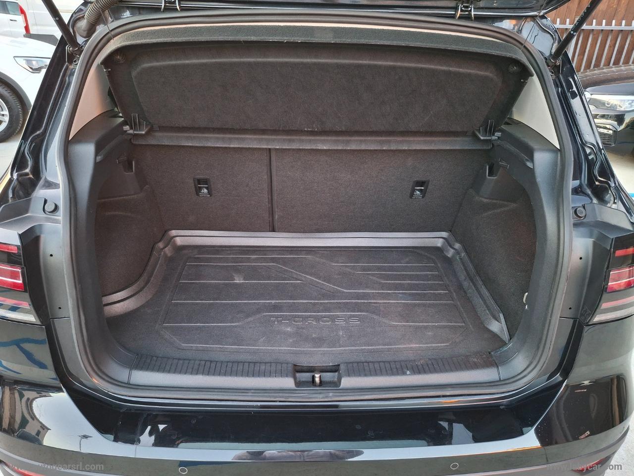 VOLKSWAGEN T-Cross 1.0 TSI Urban BMT