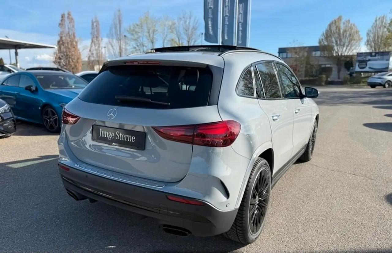 MERCEDES-BENZ GLA 200D NEW 150CV AUTOMATIC 4MATIC AMG LINE ( FARI LED - TETTO PANORAMICO APR. - PELLE - DISTRONIC - NIGHT PACK - NAVI PREMIUM - PARK ASSIST - TELEVAMERA 360 - CERCHI 20 )