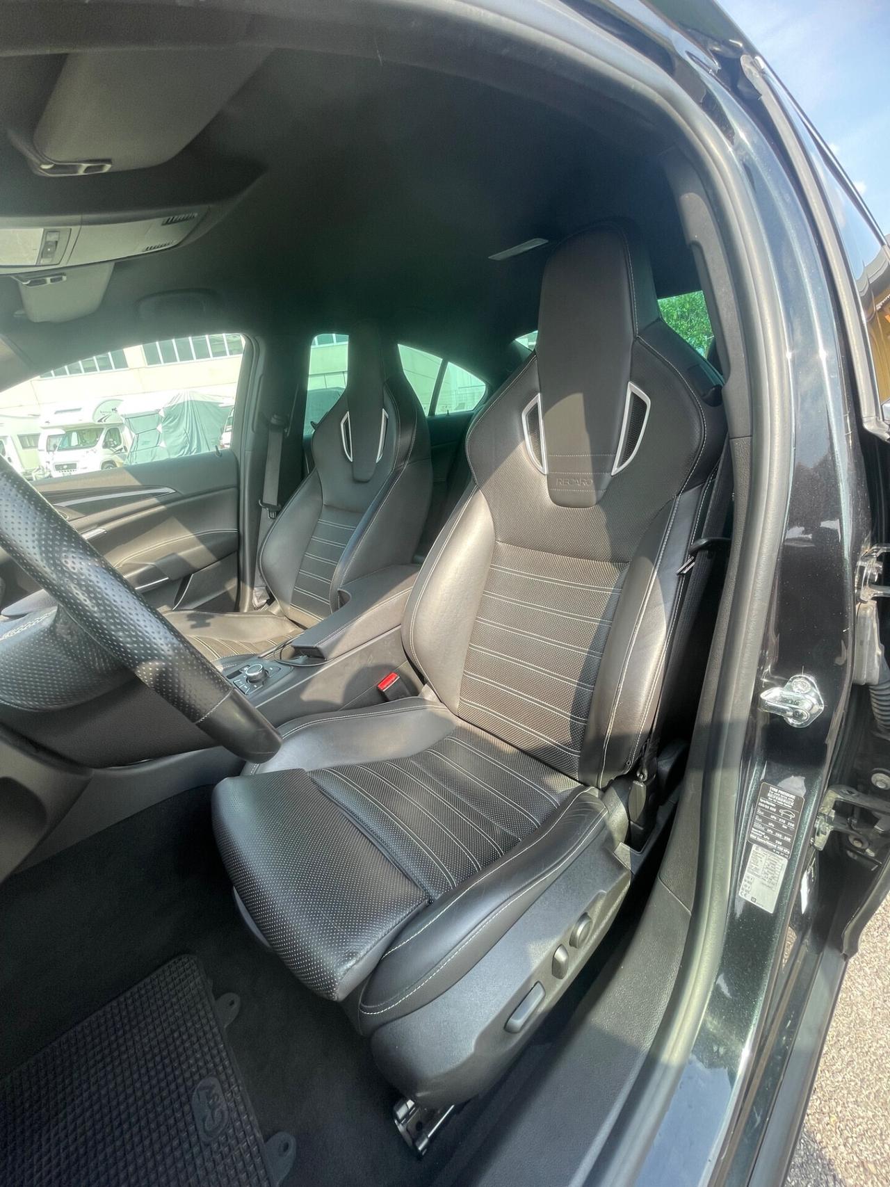 Opel Insignia 2.8 Turbo 4x4 325CV 4 porte OPC