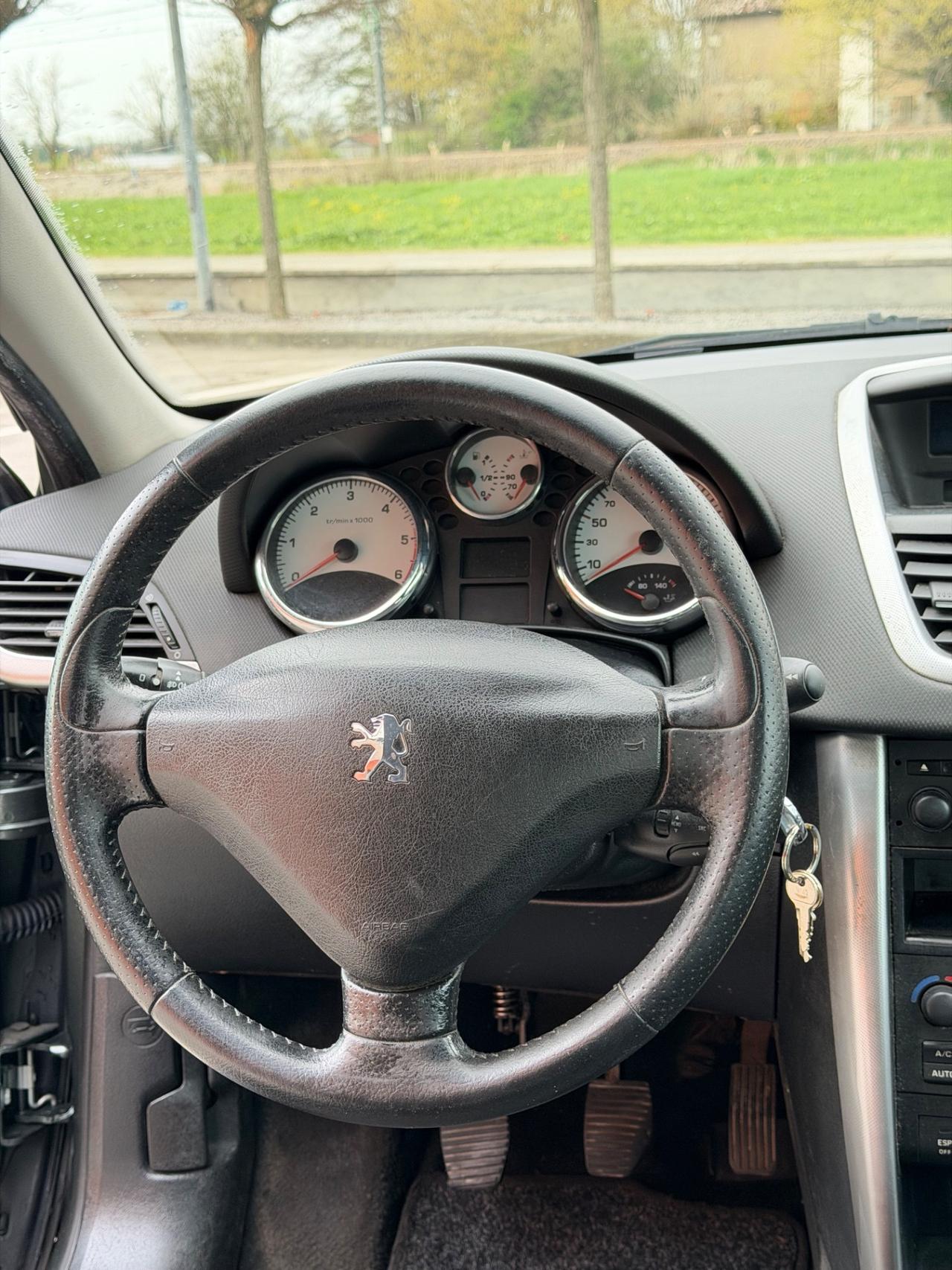 Peugeot 207 1.6 HDi 90CV 3p. XS si neopatentati