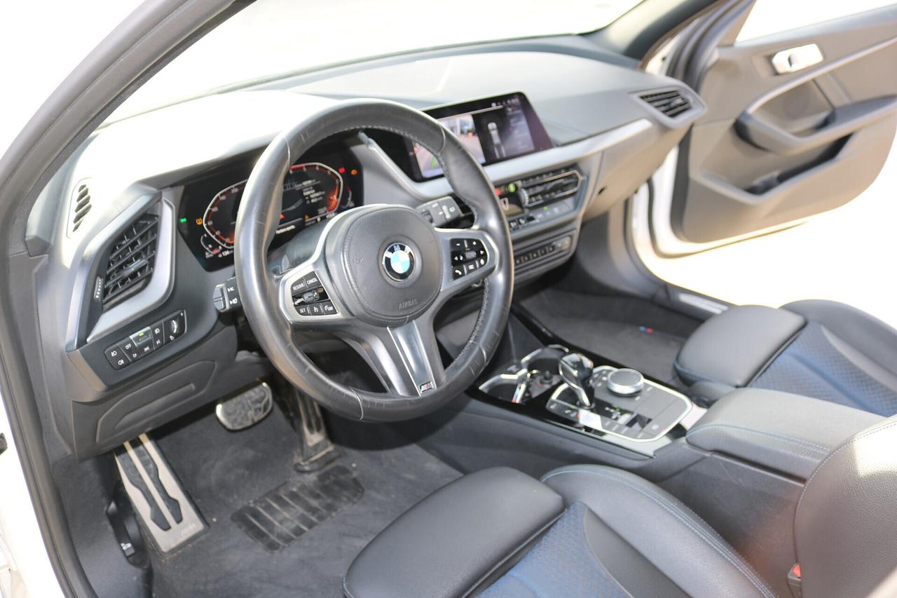 Bmw 118 118d 5p. Msport