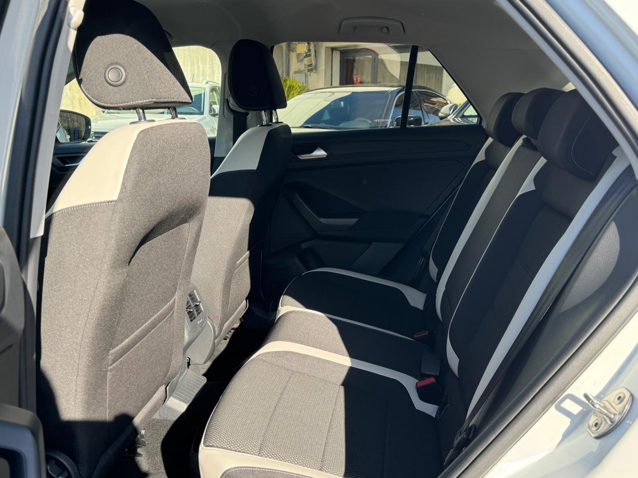 Volkswagen T-Roc 1.6 TDI SCR Advanced BlueMotion Technology