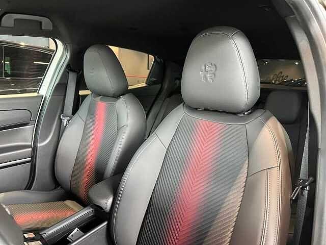 Alfa Romeo Junior 1.2 136 CV Hybrid eDCT6 KM ZERO