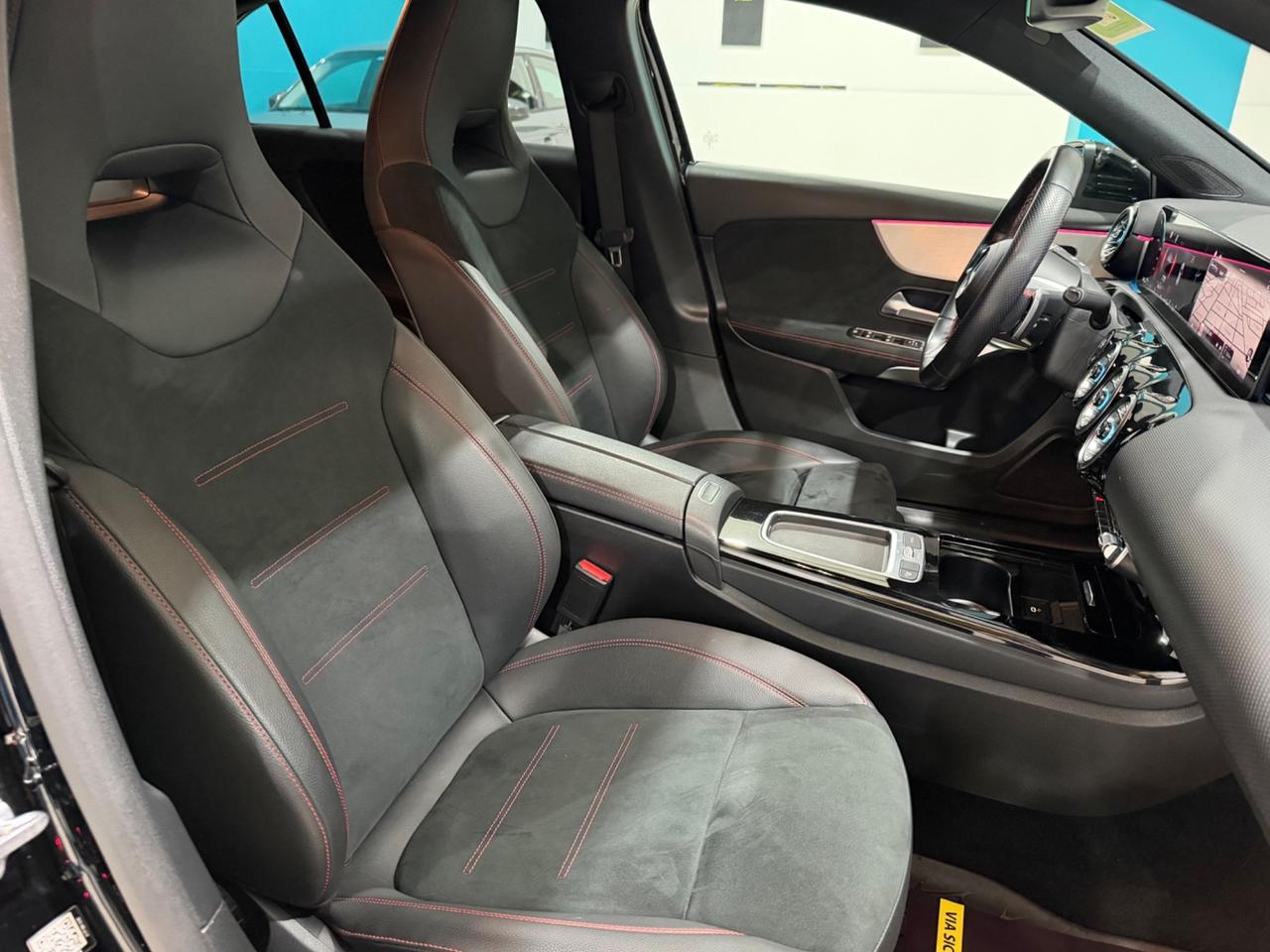 MERCEDES CLASSE A200D *NIGHT EDITION *PREMIUM *UNICOPROPRIETARIO