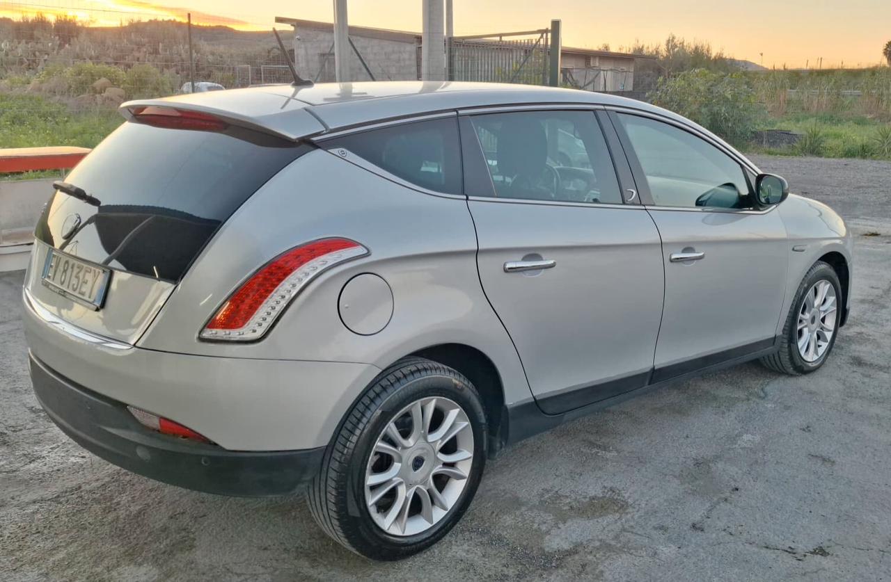 Lancia Delta 1.6 MJT DPF 105 CV Gold