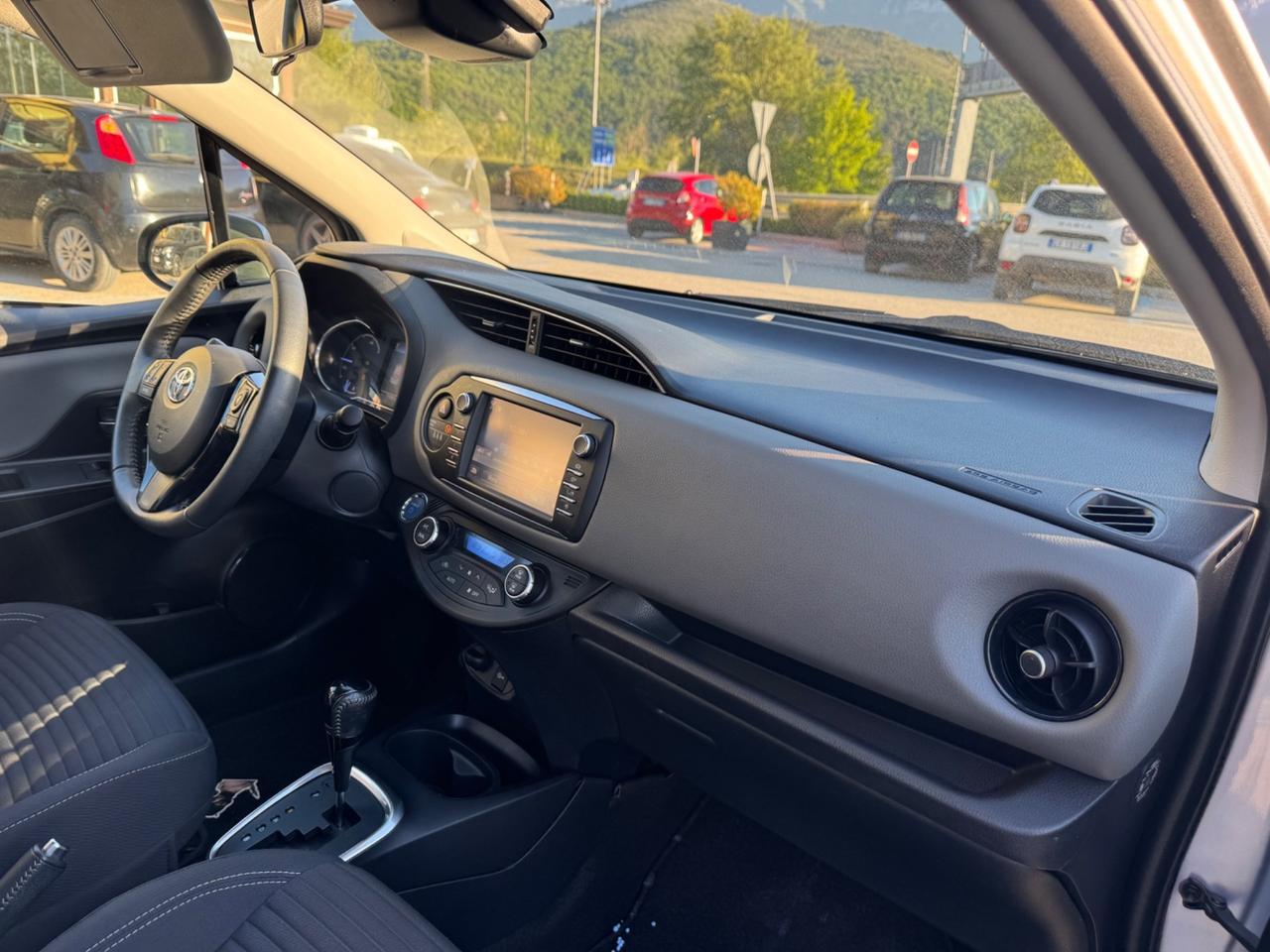 Toyota Yaris 1.5 HYBRID 5P.