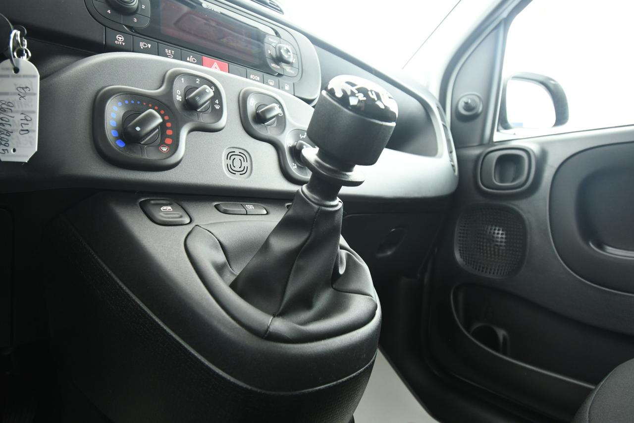 FIAT Panda 0.9 t.air t. natural power City Life 70cv 5p.ti NEOPATENTATI