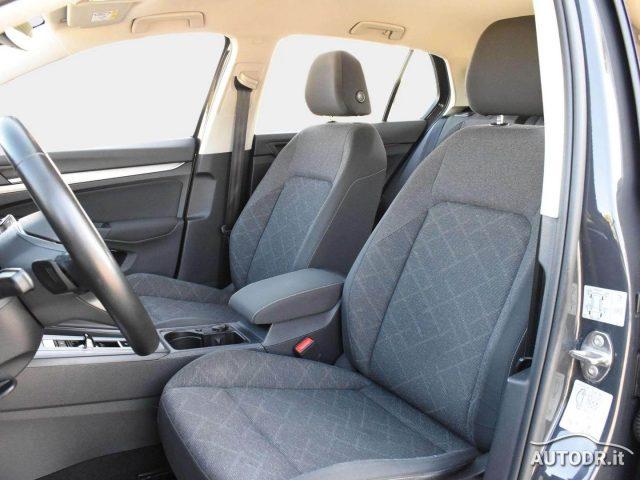 VOLKSWAGEN Golf 1.5 TGI 130cv DSG Life VIRTUAL CARPLAY ACC KM CERT