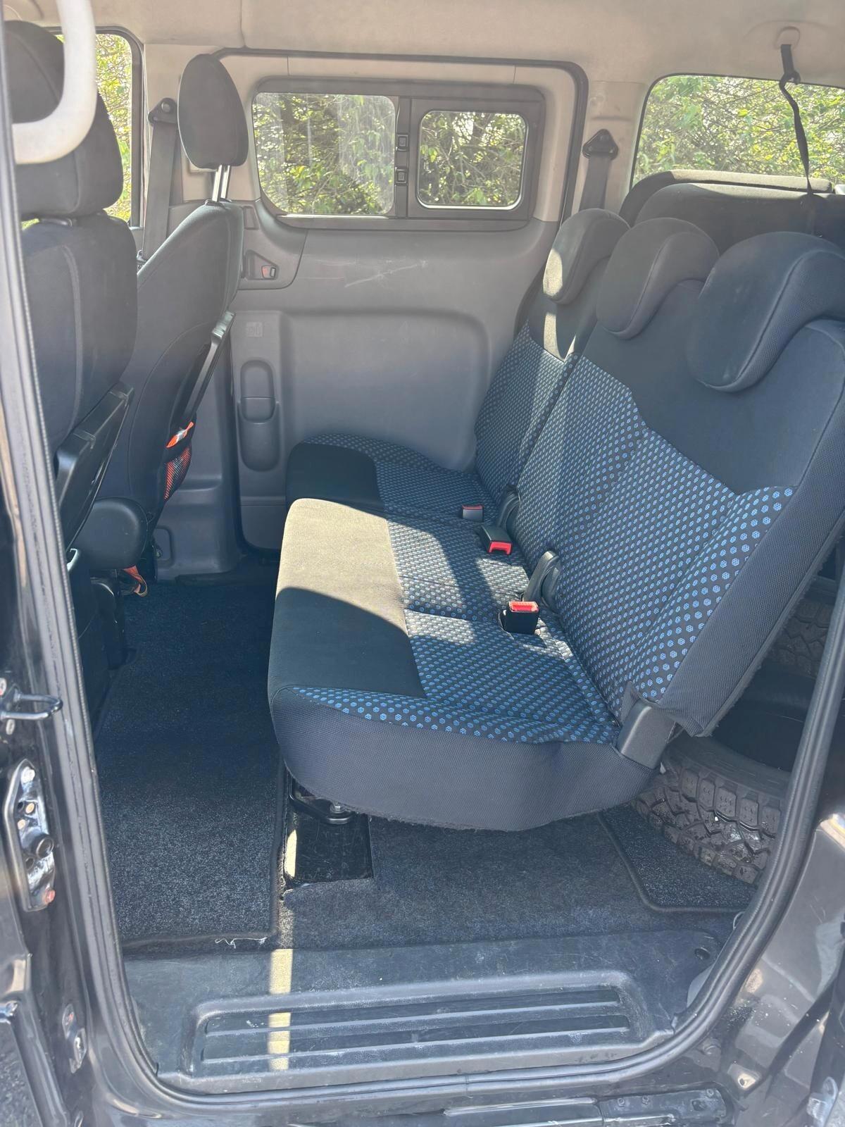 Nissan NV200 EVALIA 1.5 dCi 90CV Bus 7 POSTI CON GANCIO TRAINO UNICO PROPRIETARIO