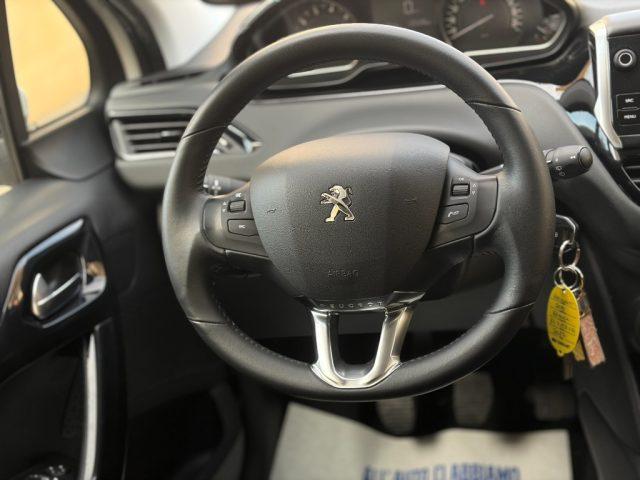 PEUGEOT 208 1.2 82 Business