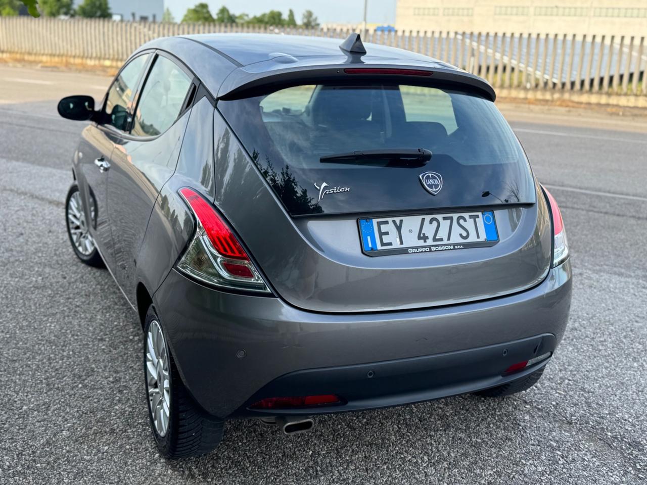 Lancia Ypsilon 1.3 MJT 16V 95 CV 5 porte S&S Elle