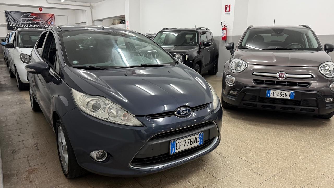 Ford Fiesta 1.4 16V 5p. Bz.- GPL Titanium Bs. 2011