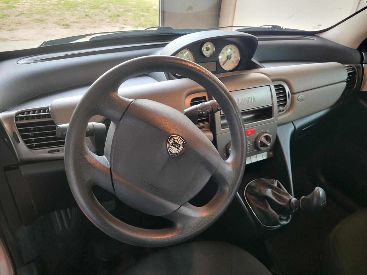 Lancia Ypsilon 1.2 Argento