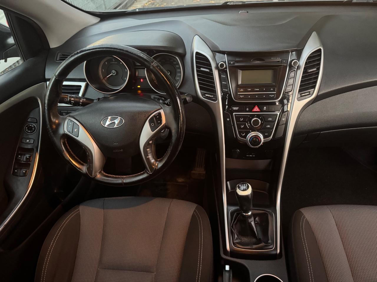 Hyundai i30 Wagon 1.6 CRDi neopaten garanzia 12 m