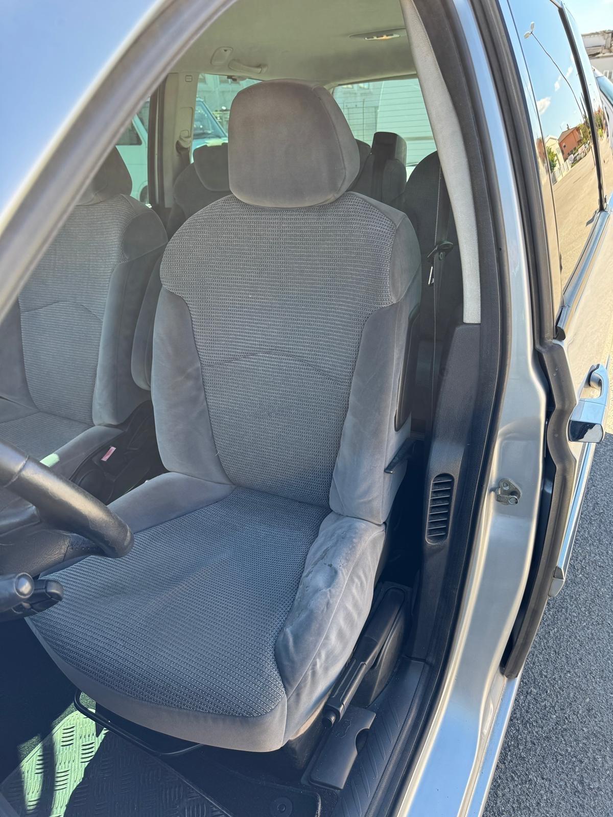 Peugeot 807 2.0 HDi. 5 Posti omologato per 8