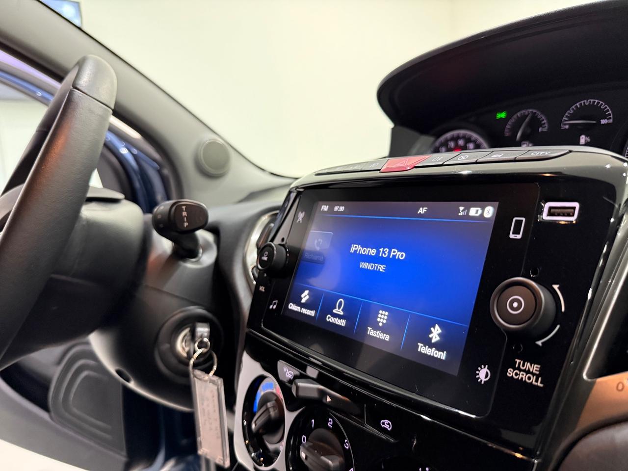Lancia Ypsilon 1.0 FireFly S&S Hybrid Gold