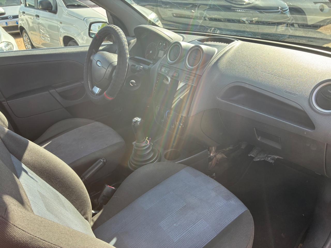 Ford Fiesta 1.4 TDCi 5p. Ghia