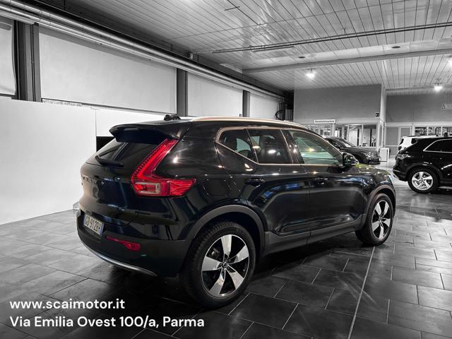 VOLVO XC40 T3 Momentum Pro