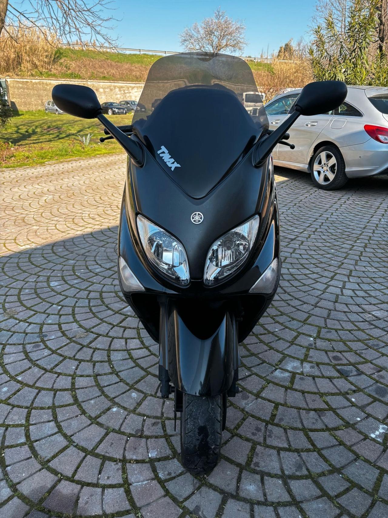 YAMAHA TMAX 500 NERO BELLISSIMO PERMUTABILE