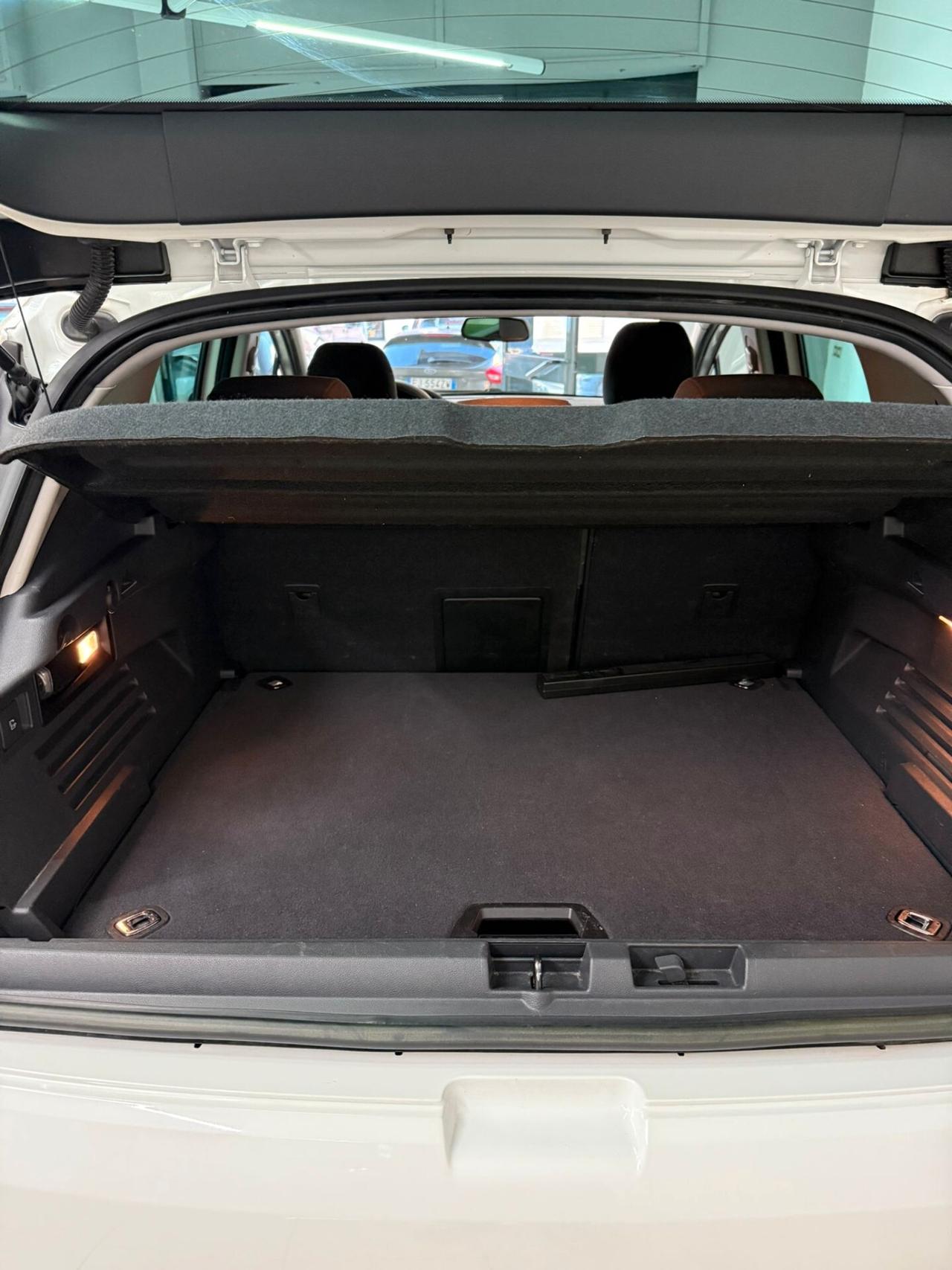 Peugeot 3008 1.6 HDi 115CV Allure